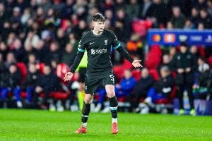 邮报：利物浦中场麦康奈尔有信心在阿贾克斯立足，他明日接受体检