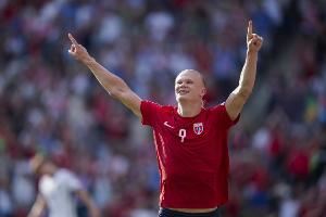 哈兰德为国场均进0.97球，凯恩0.68球、姆巴佩0.55球、莱万0.53球