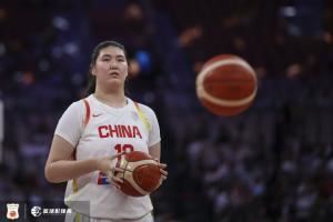 强援~媒体人：山东女篮以不菲代价签下张子宇 后者新赛季征战WCBA