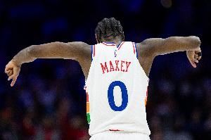 作为领袖的目标？马克西：为球队建立明确的标准 始终如一