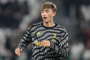 被尤文“贱卖”，赫伊森父亲：通知离队时如同晴天霹雳，无法理解