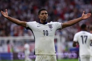 邮报撰文：图赫尔球队容不下"救世主情结"，贝林应放弃主角综合征