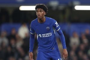 约什-阿奇姆彭：里斯总是最早来到训练场；库库最搞笑也最吵闹