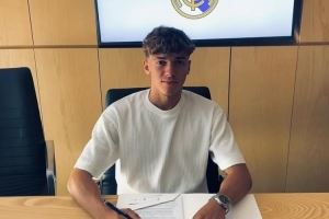 18岁皇马小将皮塔奇：跟姆巴佩等人训练难以置信 偶像是巴尔韦德