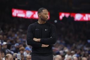 美记：鹈鹕仍在评估和主帅格林的未来 在做出决定前会保持耐心